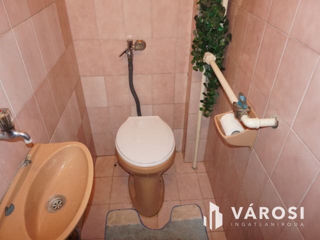 12 szobás apartman a Várfürdő közelében!