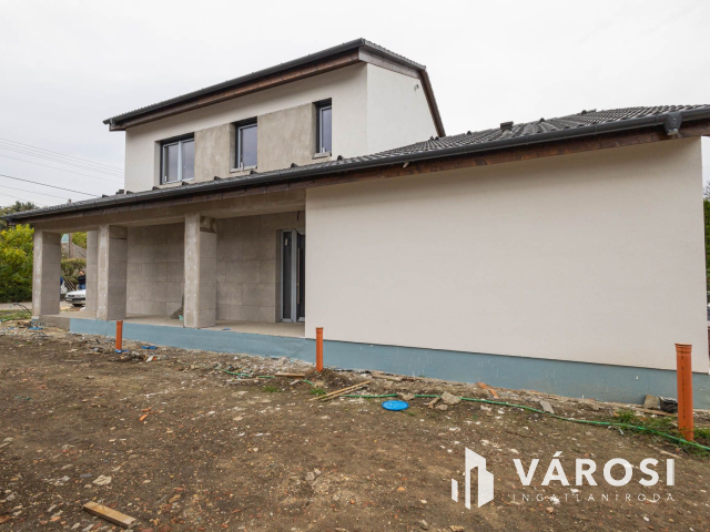 Minden igényt kielégítő újépítésű családi ház 2