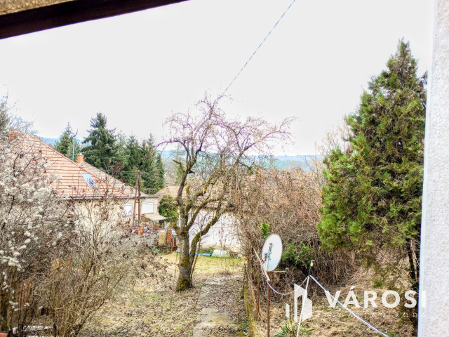 Somoskőújfaluban két ház együtt eladó