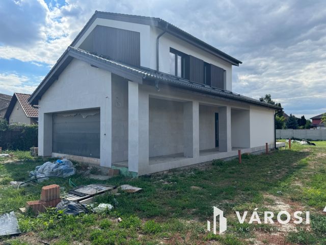 Minden igényt kielégítő újépítésű családi ház 2
