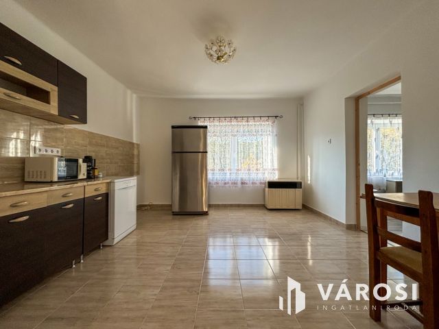 Mátranovákon vendégháznak alkalmas családi ház eladó!