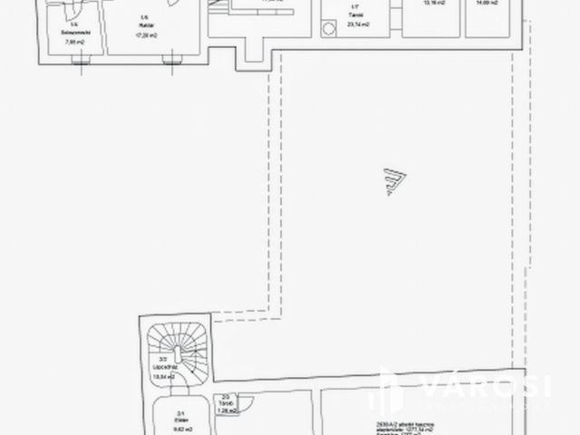 Békéscsaba szívében történelmi épület számtalan lehetőséggel