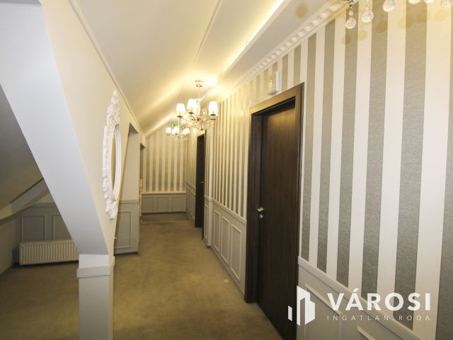 Eladó háromszintes vendéglátó egység Szegeden