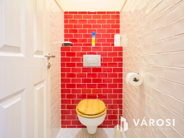 Belvárosi exluzív iroda kiadó