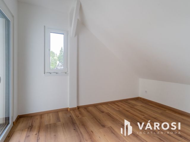 Panorámás luxus lakás Balatonföldváron