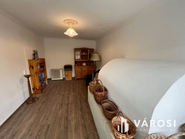 Debrecen Kerekestelepen szép rendezett ház eladó!