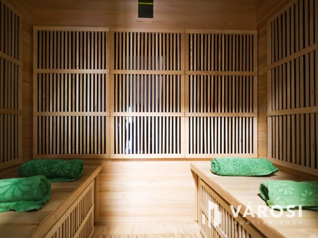 Újszerű, 10 egységből álló apartmanház a Vár tövében