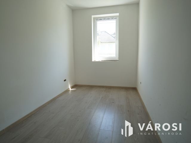 Csurgón, modern belső elosztású, felújított családi ház!