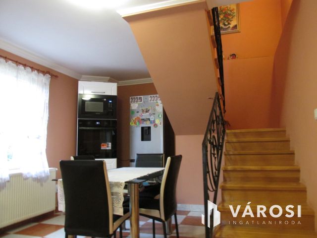 Két generációs otthon