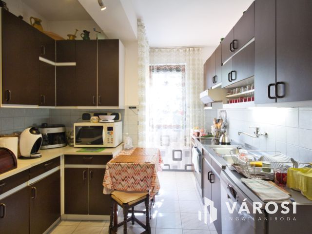 Vásárhelyen, csendes otthon a belvárosban