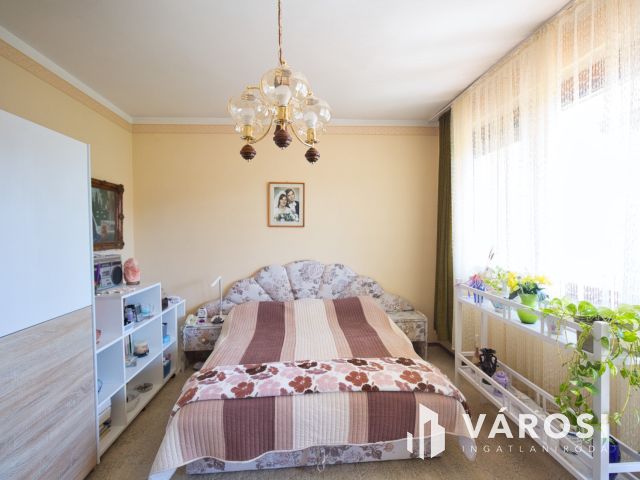 Vásárhelyen, csendes otthon a belvárosban