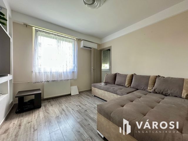 Gorkijon 1. emeleti, 1+2 félszobás, felújított lakás eladó!