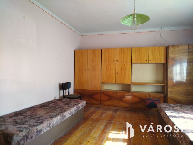 Kedvező áron eladó családi ház Vizsláson