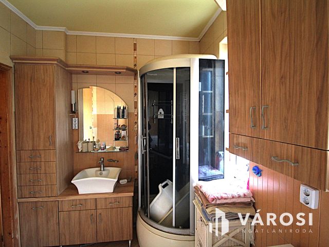 Igényesen felújított családi ház Salgótarjánban