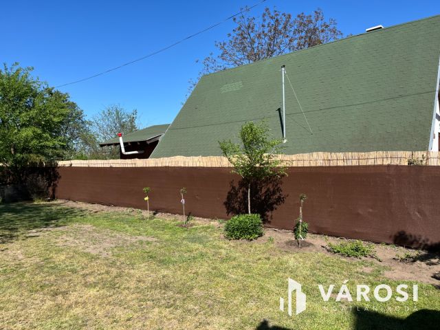 Debrecen-Apafán, Madárdalos Önellátó Kis Birtok Eladó!