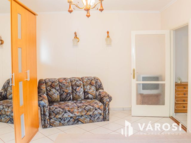 Napfényes 2 szobás  felújított a Tiszánál