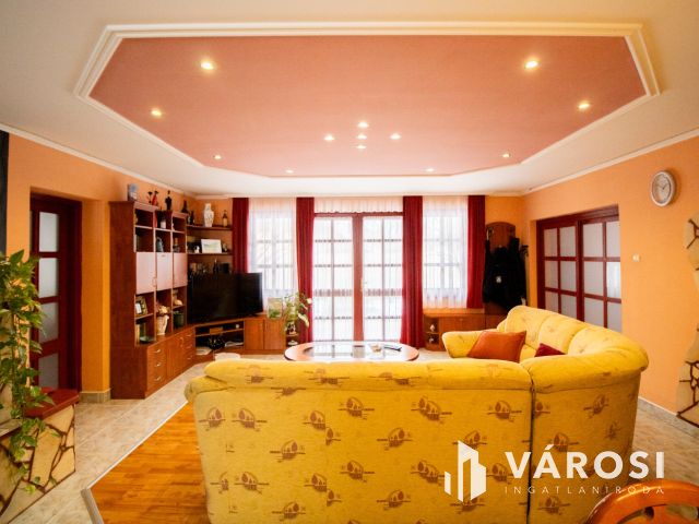 Szép és szuper jó családi ház Gyulaváriban