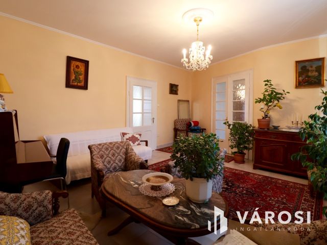 Belvárosi családi ház