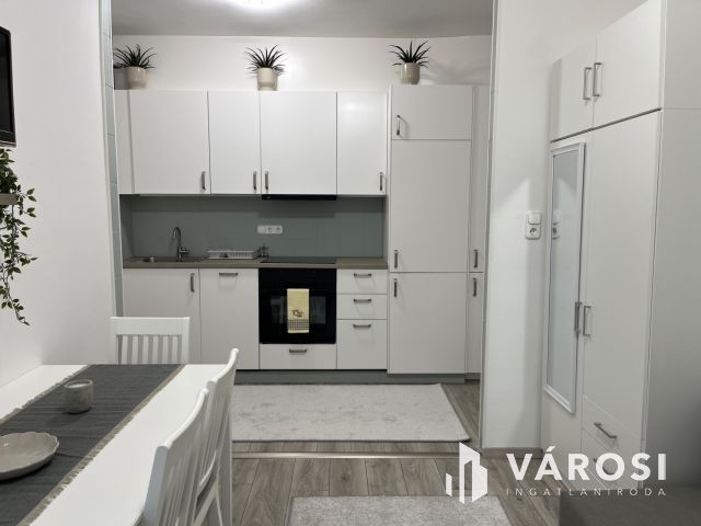 Hajdúszoboszlói, Nagyon Cool Kis Lakás, Nagy Terasszal!