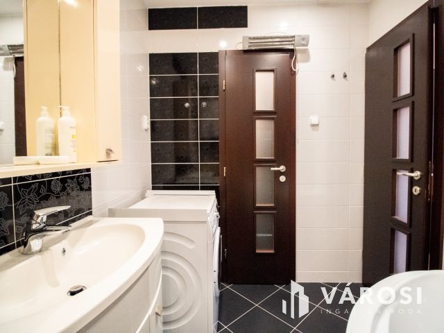 Modern lakás teljes bútorzattal