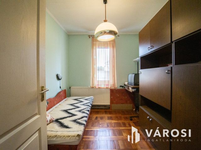 Eladó családi ház Dunaszeg központjában