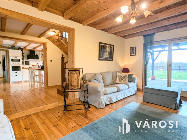 Mesebeli birtokon mesebeli ház!