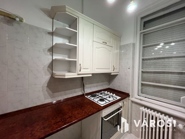 Debrecen Belváros, Nagypolgári Lakás Nagyon Jó Helyen!