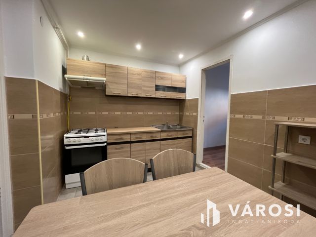 Debrecen Belvárosában 2 Szobás Jó Kis Ház!