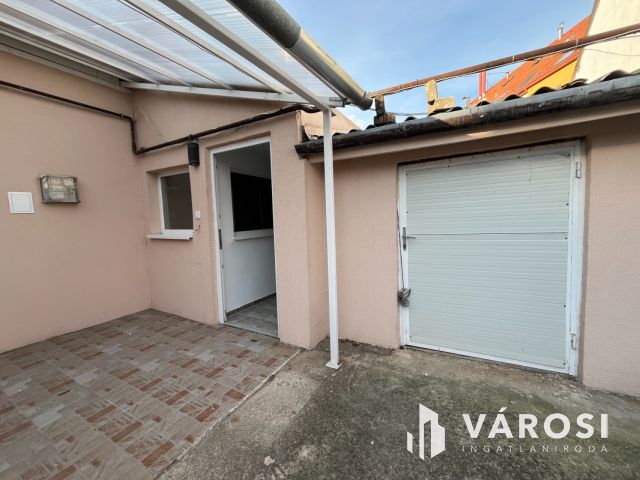 Debrecen Belvárosában 2 Szobás Jó Kis Ház!