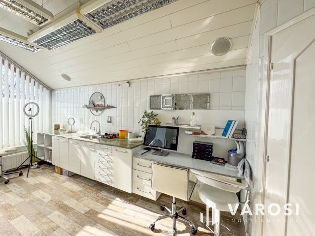 Kiadó üzlethelyiség/szolgáltató egység nagyon jó helyen