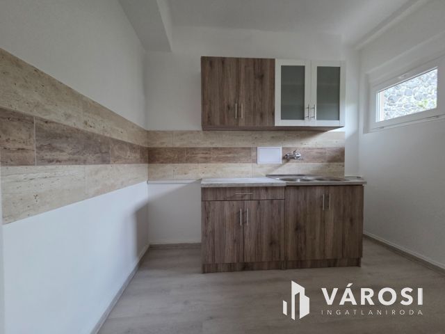 Városközponti távfűtéses lakás