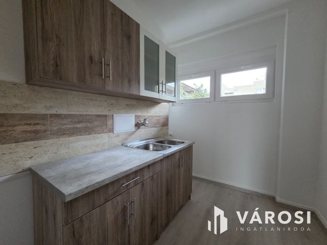 Városközponti távfűtéses lakás