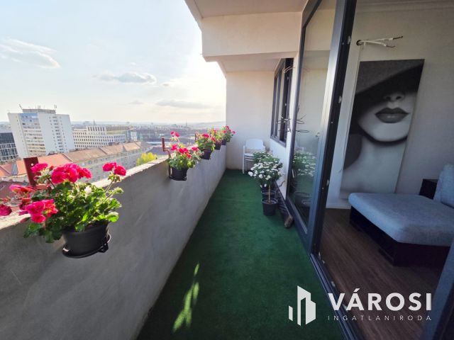 Panorámás butik lakás Bomba helyen