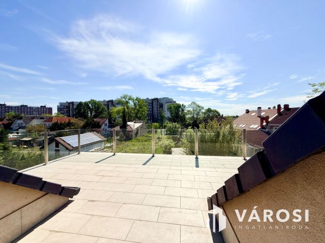 3 szobás dupla erkélyes 2020-ban épült lakás autóbeállóval