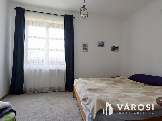 Tágas családi otthon hatalmas telekkel Mezőkövesden