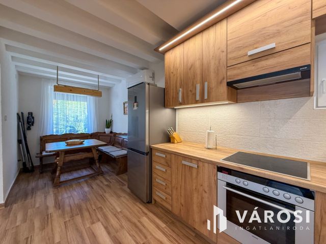 Eresztvényben frissen felújított, működő vendégház eladó!