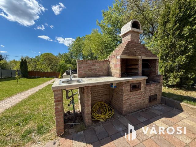 Eresztvényben frissen felújított, működő vendégház eladó!