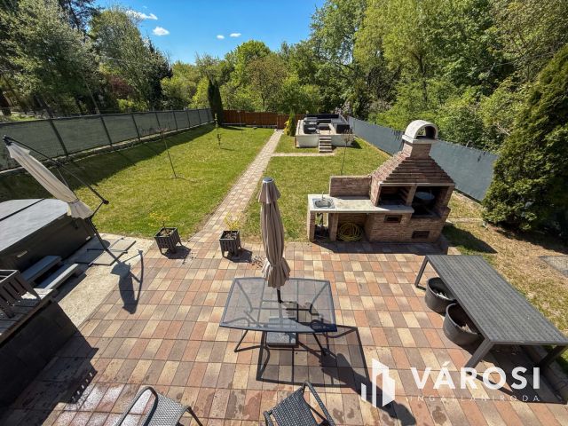 Eresztvényben frissen felújított, működő vendégház eladó!