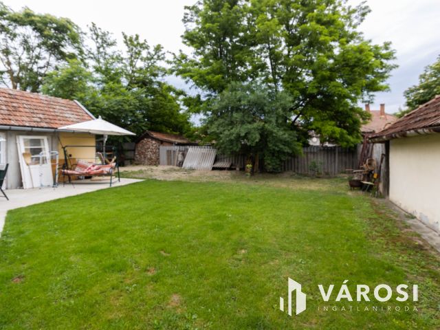 Tip-top kis ház Békésen