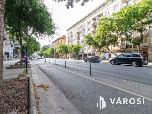 KIVÁLÓ BEFEKTETÉSI LEHETŐSÉG A CORVIN-NEGYED HATÁRÁN