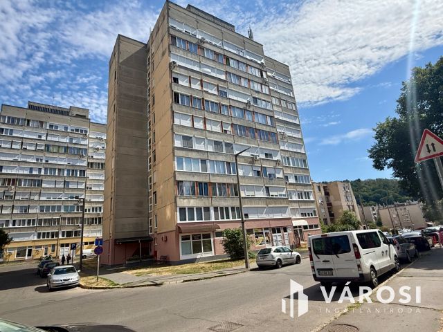 Besztercén 1+1 félszobás lakás kiadó!